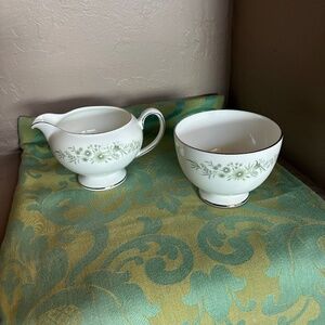 Wedgwood Westbury creamer and sugar bowl